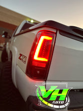 Cargar imagen en el visor de la galería, 1999-2006 Chevy Silverado GMC Sierra LED “C Bar” Tail Lamps
