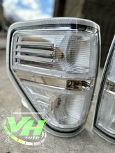 Cargar imagen en el visor de la galería, 09-14 Ford F150 “JDM Clear” Tail Lamps
