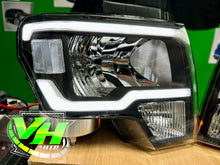 Cargar imagen en el visor de la galería, 09-14 Ford F150 “Dual Bar” Switchback Sequential Headlights
