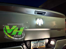 Cargar imagen en el visor de la galería, Dodge Ram LED Emblem
