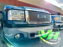 Cargar imagen en el visor de la galería, 07-13 GMC Sierra Original Style Headlamps
