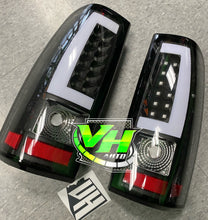 Cargar imagen en el visor de la galería, 1999-2006 Chevy Silverado GMC Sierra LED “C Bar” Tail Lamps
