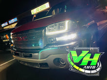 Cargar imagen en el visor de la galería, 99-06 GMC Sierra Yukon &quot;L Bar&quot; Headlights
