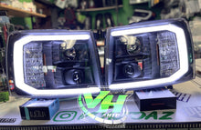 Cargar imagen en el visor de la galería, 07-13 Chevy Silverado LED DRL &quot;C Bar Projector” Headlamps
