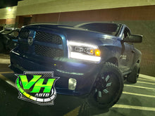 Cargar imagen en el visor de la galería, 09-18 Dodge Ram Sequential Dual Projector Headlights
