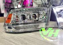 Cargar imagen en el visor de la galería, 09-18 Dodge Ram TRIPLE SEQUENTIAL LED Projector Headlights
