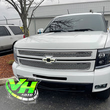 Cargar imagen en el visor de la galería, 07-13 LED Chevy Silverado Bowtie “Style 1” Emblem
