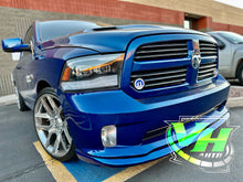 Cargar imagen en el visor de la galería, “Mopar Racing” Grill Badge
