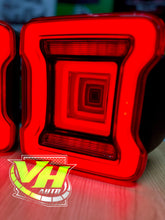 Cargar imagen en el visor de la galería, Jeep JK LED “JL Style Infinity 3D Sequence” Tail Lamps
