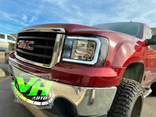 Cargar imagen en el visor de la galería, 07-13 GMC Sierra LED DRL &quot;BIG C” Bar Reflector Headlamps
